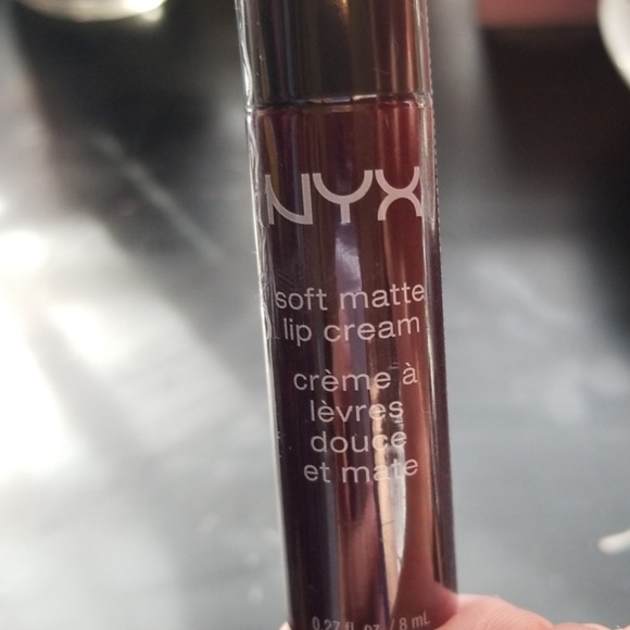 New, unopened NYX soft matte lip cream - Picture 2 of 4